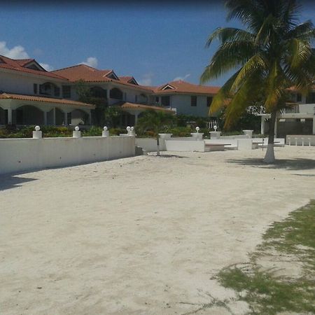 Sands Villas San Pedro  Esterno foto